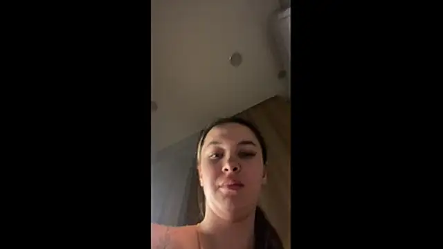 Snapshot of LunaCurlly chatting on 02-24-26, 03:32 LunaCurlly online show from 02-24-26, 03:32