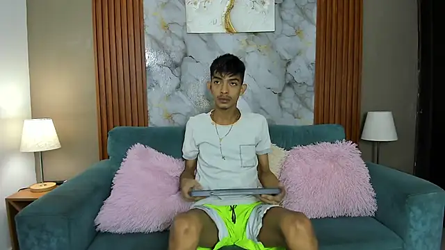 KITTY BOSH online show from 03-29-26, 07:36