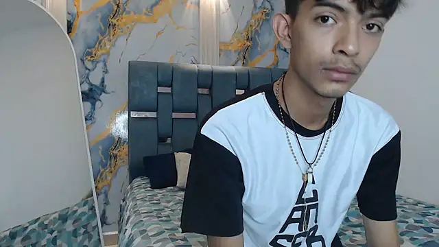 KITTY BOSH online show from 04-08-26, 01:11