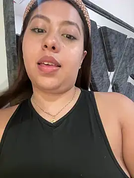 Snapshot of Emiily_joee_ chatting on 07-09-26, 01:42 Emiily joee online show from 07-09-26, 01:42