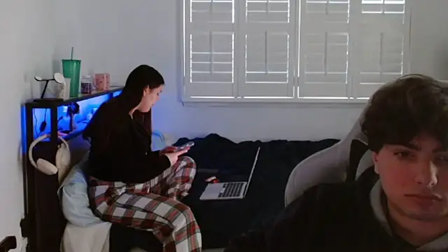 yourmila1 online show from 02-22-26, 12:01