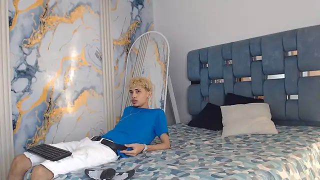 Snapshot of YOUNG_BOYS_HELL chatting on 06-18-26, 01:50 YOUNG BOYS HELL online show from 06-18-26, 01:50