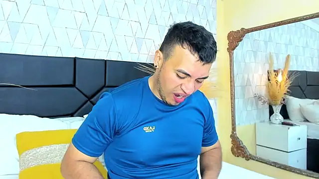 Snapshot of AronGarcia chatting on 02-21-26, 12:06 AronGarcia online show from 02-21-26, 12:06