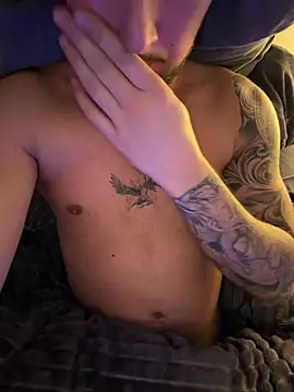 Snapshot of derallerechte001 chatting on 02-15-26, 09:30 derallerechte001 online show from 02-15-26, 09:30