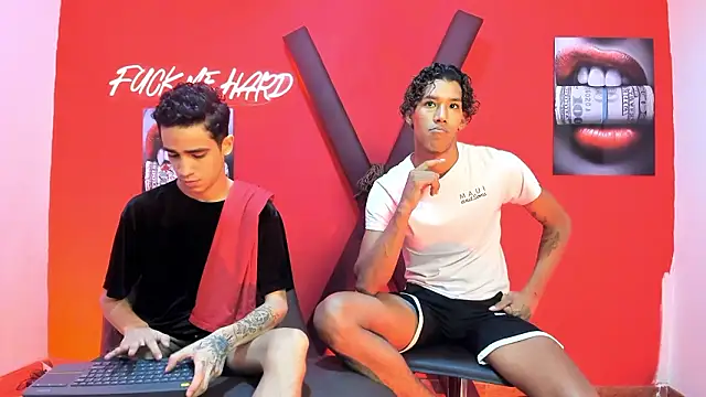 GREEN BOYS online show from 02-17-26, 07:27