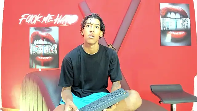 GREEN BOYS online show from 02-19-26, 07:26