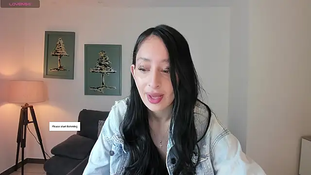Snapshot of AmaraDivine chatting on 06-20-26, 11:24 AmaraDivine online show from 06-20-26, 11:24