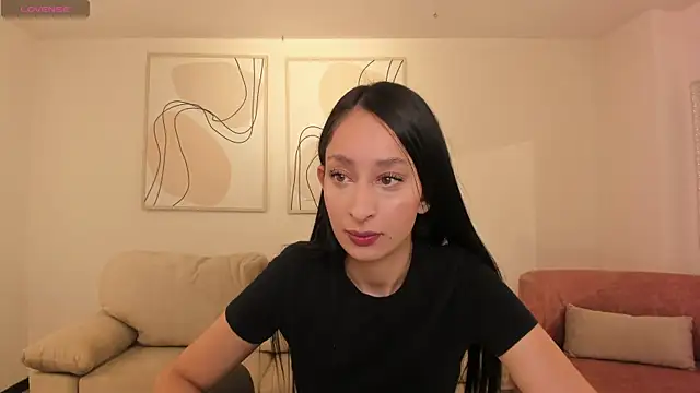 Snapshot of AmaraDivine chatting on 07-17-26, 11:28 AmaraDivine online show from 07-17-26, 11:28