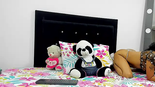 DanielaWane online show from 02-26-26, 07:51