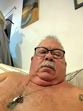 Snapshot of bylytom27 chatting on 02-24-26, 01:03 bylytom27 online show from 02-24-26, 01:03