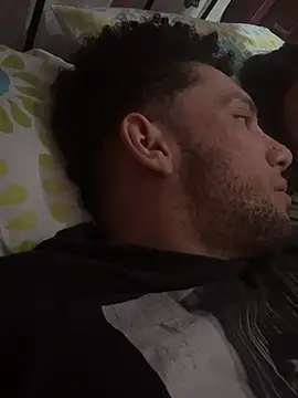 Snapshot of Valentinacouple chatting on 03-01-26, 09:06 Valentinacouple online show from 03-01-26, 09:06