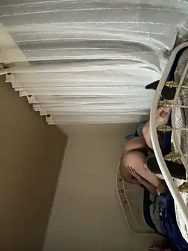 Snapshot of Valentinacouple chatting on 03-05-26, 12:28 Valentinacouple online show from 03-05-26, 12:28