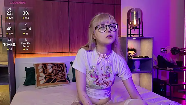 MoliQin online show from 03-29-26, 07:30