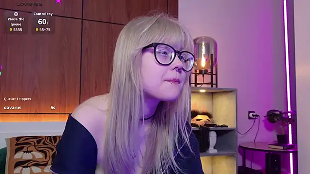 MoliQin online show from 04-11-26, 07:45