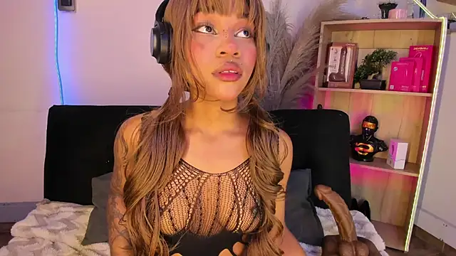 Tylla   online show from 04-04-26, 04:00