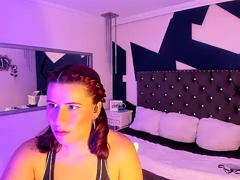 Snapshot of sara_gray__ chatting on 03-03-26, 05:30 sara gray online show from 03-03-26, 05:30