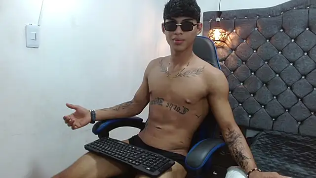 Snapshot of luka_big18 chatting on 03-15-26, 03:56 luka big18 online show from 03-15-26, 03:56