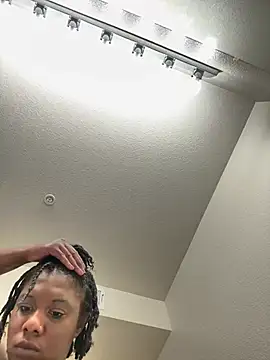 Snapshot of ShortcakeMochaa chatting on 02-15-26, 09:22 ShortcakeMochaa online show from 02-15-26, 09:22