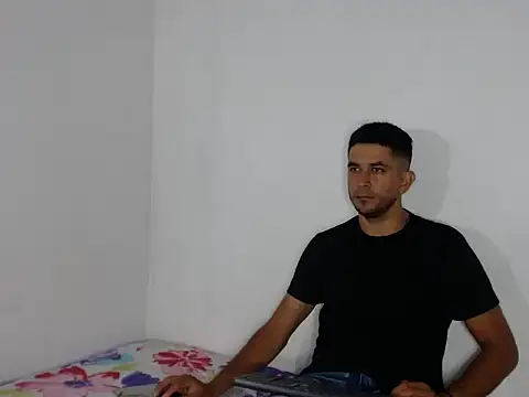 Snapshot of _Grasshopper chatting on 02-19-26, 01:29 Grasshopper online show from 02-19-26, 01:29