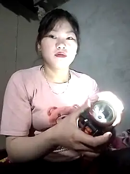 Snapshot of Baby_flower_1 chatting on 02-18-26, 12:50 Baby flower 1 online show from 02-18-26, 12:50