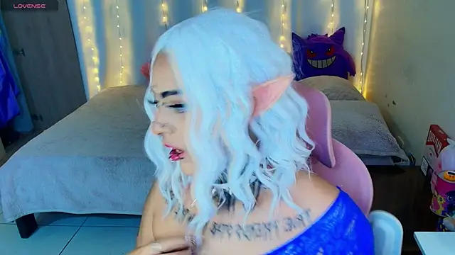 Snapshot of maliciaXpoison chatting on 05-19-26, 01:56 maliciaXpoison online show from 05-19-26, 01:56