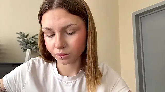 Snapshot of PledHoly chatting on 02-23-26, 10:56 PledHoly online show from 02-23-26, 10:56