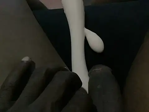 Snapshot of TICKDICK320 chatting on 02-16-26, 07:10 TICKDICK320 online show from 02-16-26, 07:10