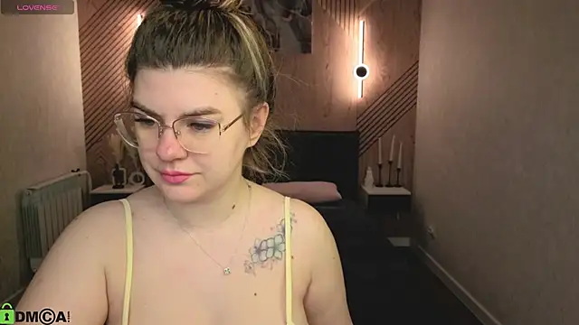 zoe j0y online show from 04-10-26, 09:25