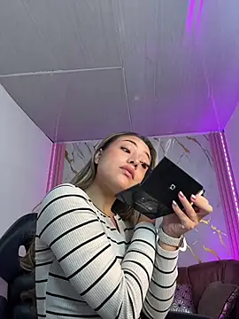 amy ker m online show from 07-08-26, 12:53