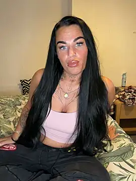 Snapshot of Darkfantisyx chatting on 02-23-26, 05:21 Darkfantisyx online show from 02-23-26, 05:21