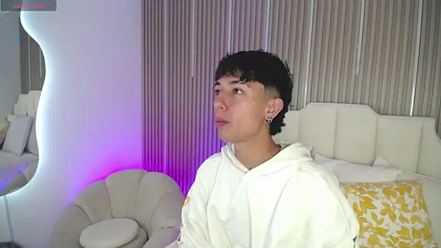 Snapshot of Aiden_Rivers_ chatting on 02-26-26, 12:26 Aiden Rivers online show from 02-26-26, 12:26