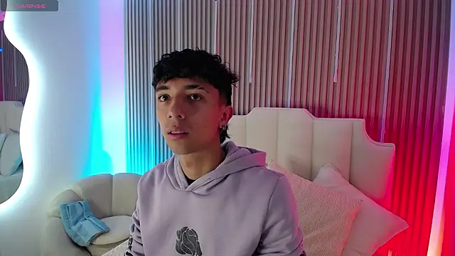 Snapshot of Aiden_Rivers_ chatting on 03-03-26, 12:44 Aiden Rivers online show from 03-03-26, 12:44