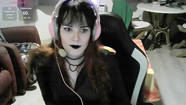 Samanteased online show from 02-17-26, 10:38