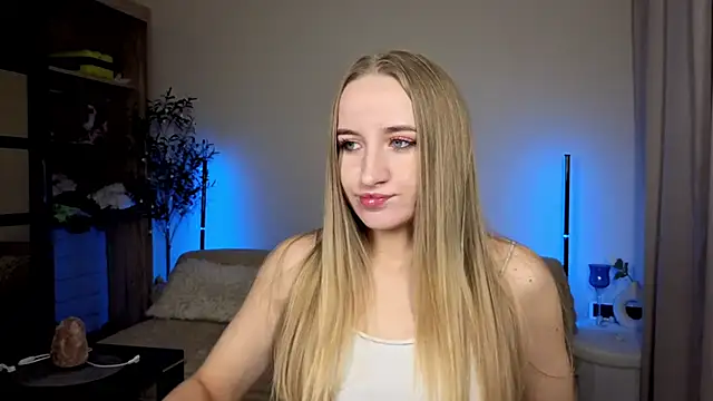 Oxy Foxie online show from 06-02-26, 08:44