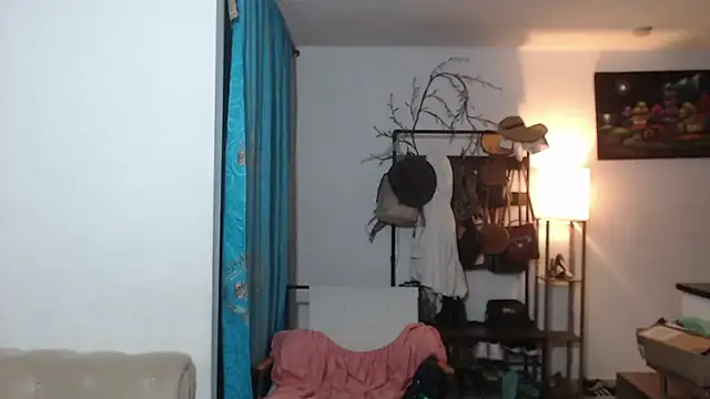 Snapshot of Dani-brown chatting on 06-22-26, 05:15 Dani-brown online show from 06-22-26, 05:15