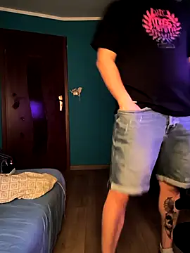 jebacmisiechce123 online show from 03-05-26, 02:46