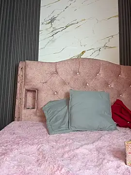 Aylin fire online show from 04-18-26, 06:45