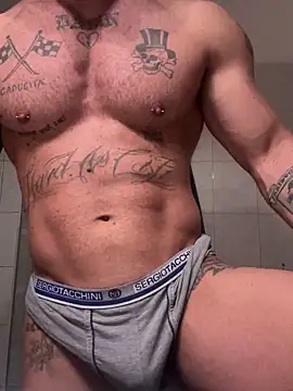 Snapshot of Tiziano94 chatting on 03-16-26, 12:53 Tiziano94 online show from 03-16-26, 12:53