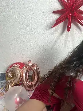 Snapshot of soffii-estrella chatting on 05-15-26, 05:47 soffii-estrella online show from 05-15-26, 05:47