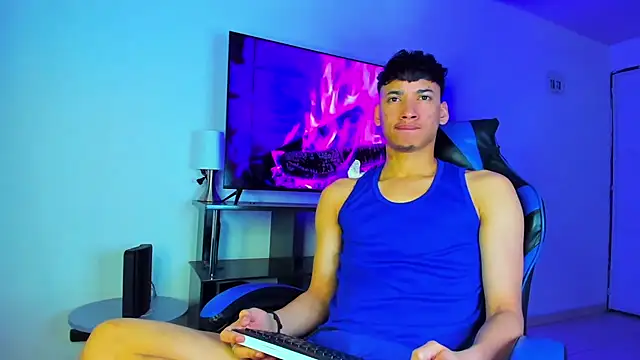 Lyam Russo online show from 03-22-26, 05:00