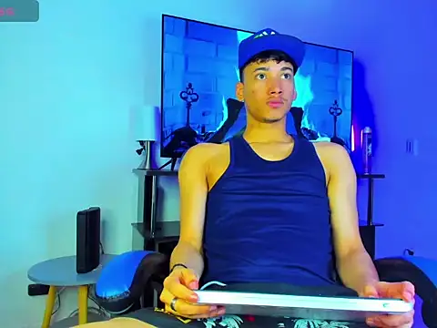 Lyam Russo online show from 03-24-26, 04:28