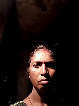 Snapshot of Hot_re83 chatting on 02-22-26, 09:57 Hot re83 online show from 02-22-26, 09:57