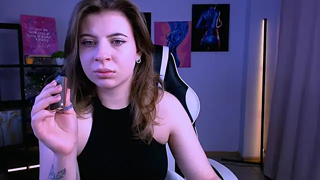 AdeleSkartel online show from 02-26-26, 03:49