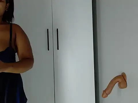 Snapshot of Loyal_Sashaa chatting on 02-24-26, 05:27 Loyal Sashaa online show from 02-24-26, 05:27