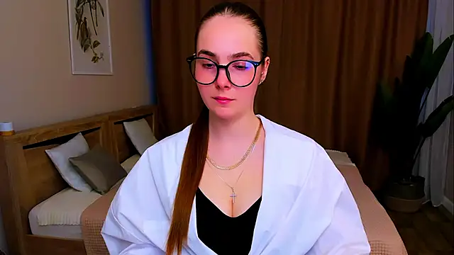 Maddy Wood  online show from 04-09-26, 05:07