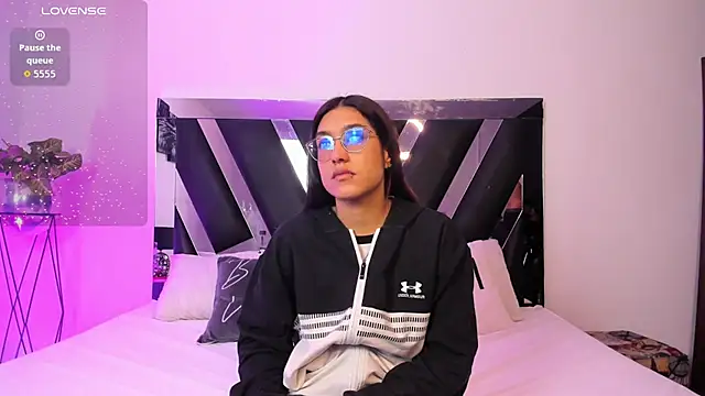 Mia Iron online show from 04-02-26, 12:14