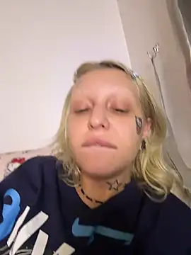 Snapshot of urlittlebaby666 chatting on 02-22-26, 04:02 urlittlebaby666 online show from 02-22-26, 04:02