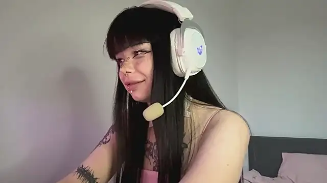 Luna Sohotti online show from 04-08-26, 03:45