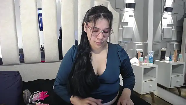 Snapshot of belen_green chatting on 07-17-26, 12:01 belen green online show from 07-17-26, 12:01