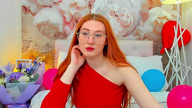 Snapshot of TinaHarp chatting on 02-24-26, 01:31 TinaHarp online show from 02-24-26, 01:31